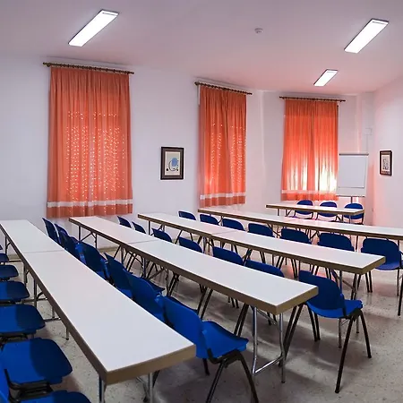 بيت شباب ألبيرغ إينتورجوفان مالاغا *