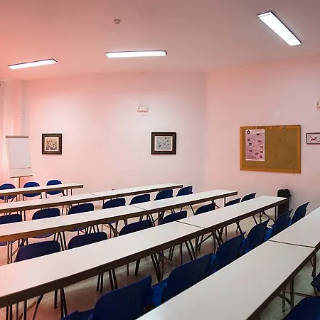 بيت شباب ألبيرغ إينتورجوفان مالاغا مالقة